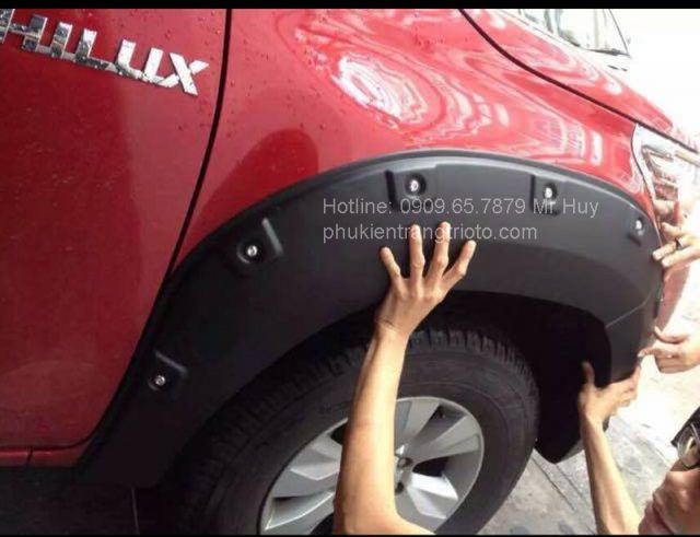 Viền cua bánh xe Toyota HiluxViền cua bánh xe Toyota Hilux