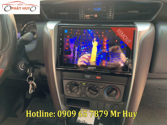 Màn hình dvd android Zestech xe Toyota Fortuner 2019