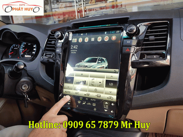 Gắn màn hình dvd cho xe Toyota Fortuner 2019