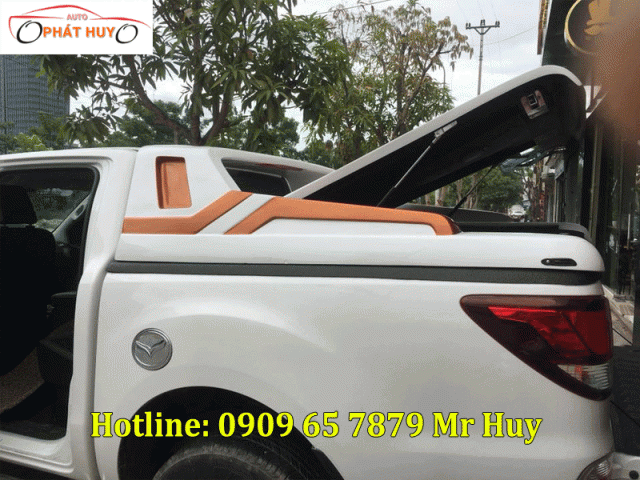 Gắn nắp thùng cho xe Mazda BT50