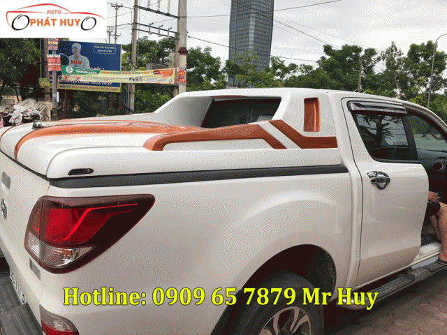 Gắn nắp thùng cho xe Mazda BT50