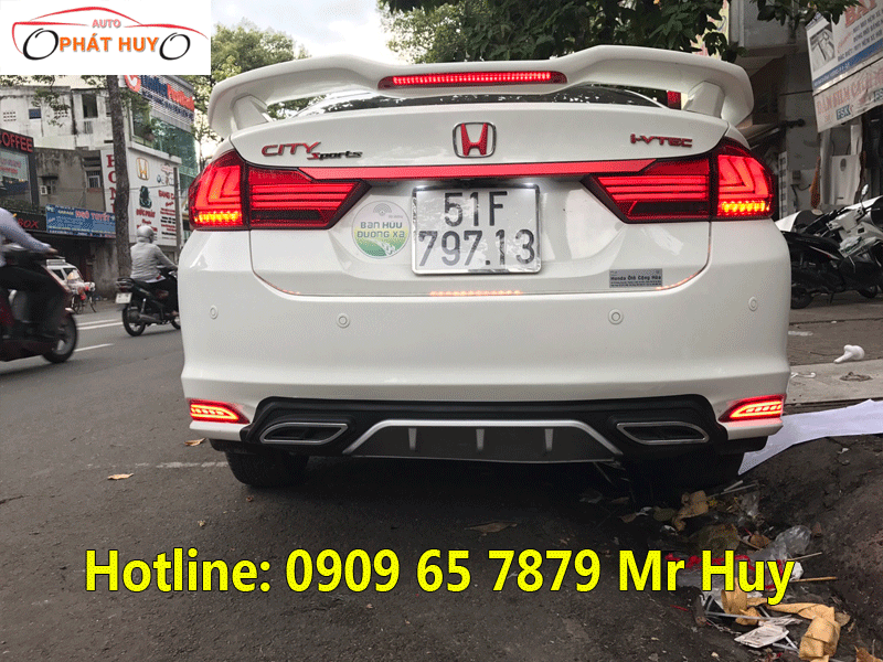 Độ đèn hậu cho xe Honda City 2017