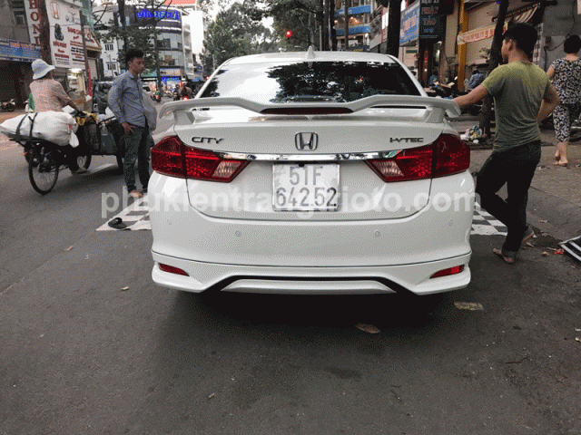 Độ đuôi cá cao cho xe Honda City 2018