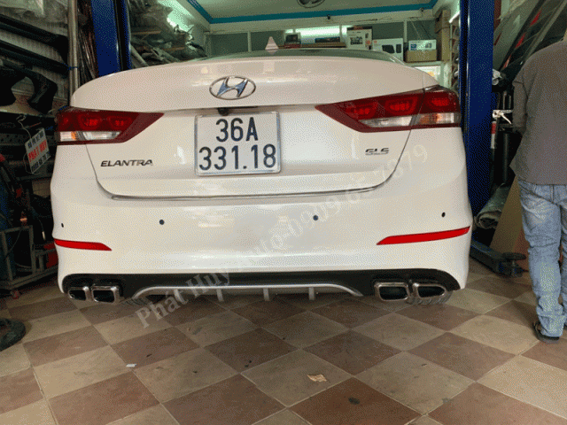 Líp chia pô cho xe Hyundai Elantra