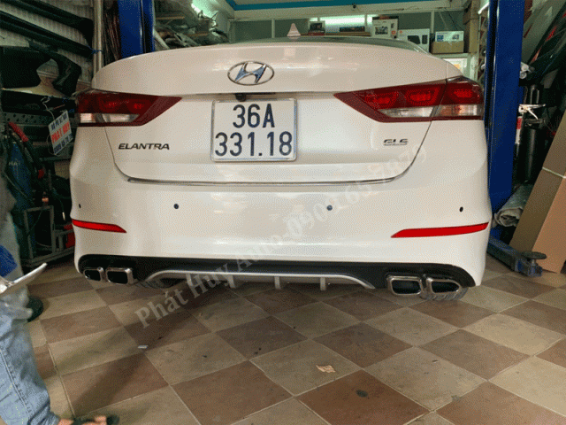 Líp chia pô cho xe Hyundai Elantra