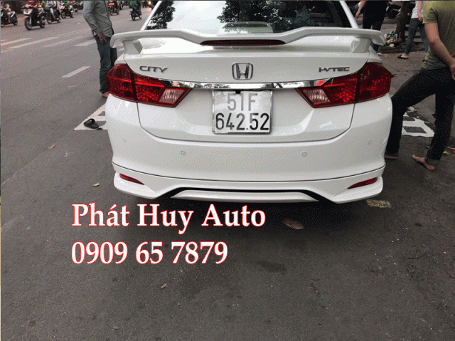 Đuôi cá cao có đèn Honda City