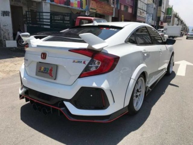 Honda Civic độ body kit type-r