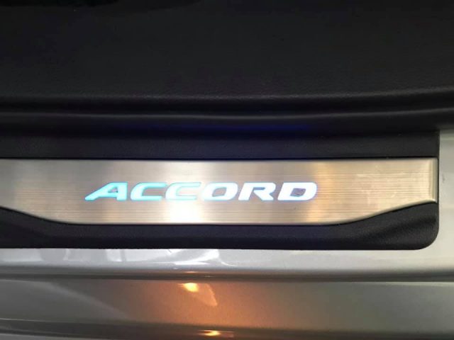 Nẹp bước chân xe Honda Accord