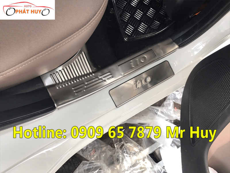 Nẹp bước chân có đèn xe Hyundai i10