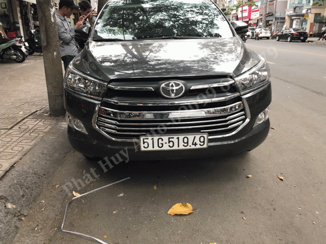 Mặt ga lăng cho xe Toyota Innova