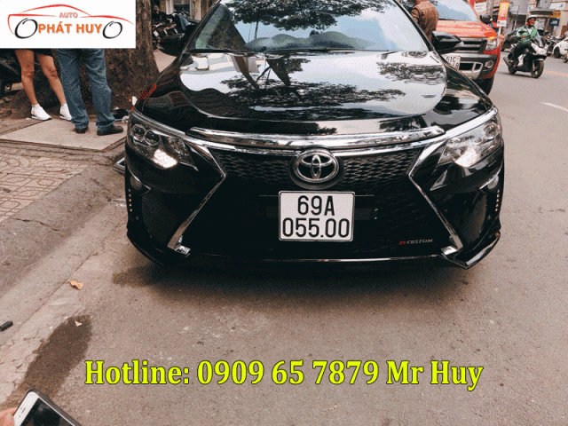 Độ mặt ga lăng kiểu Lexus cho Toyota Camry 2018