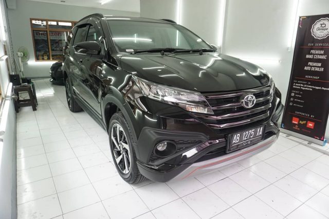 Phủ nano ceramic cho xe Toyota Rush