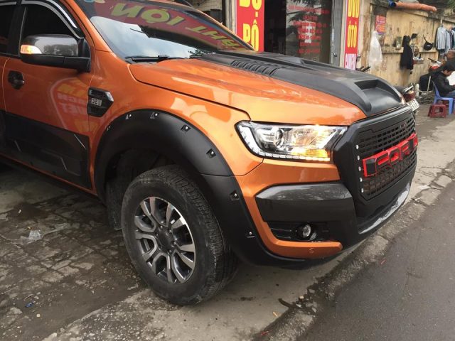 Hốc gió nắp capo Ford Ranger