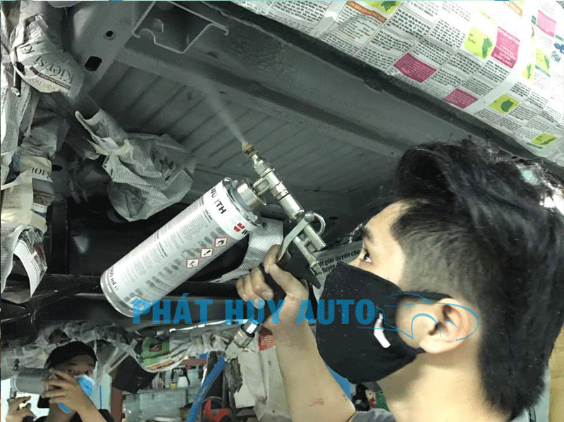 Xịt phủ gầm chống rỉ xe Ford Ecosport