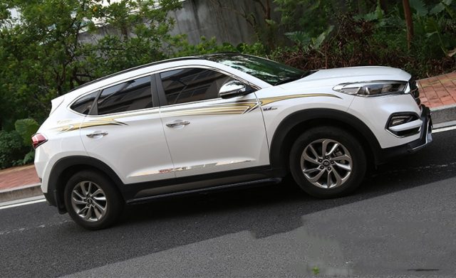 Dán tem trang trí cho xe Hyundai Tucson đẳng cấp