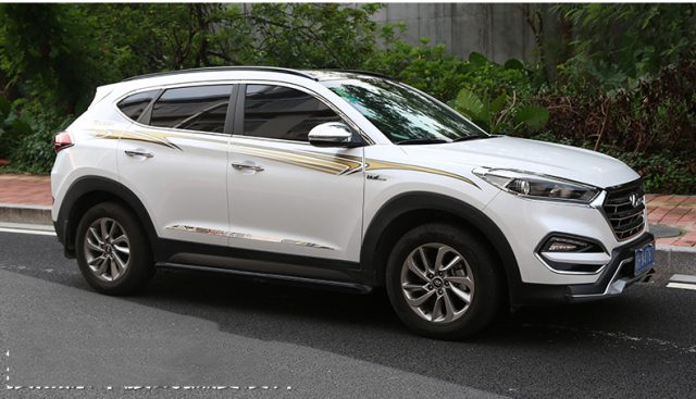 Dán tem trang trí cho xe Hyundai Tucson đẳng cấp