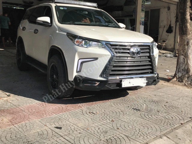 Body kit cho xe Toyota Fortuner