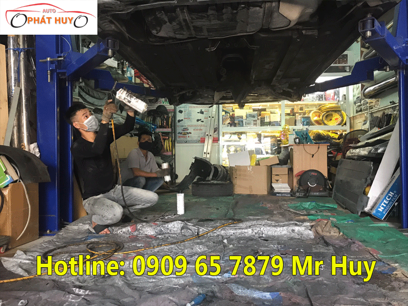 Xịt phủ gầm bảo vệ gầm xe Hyundai Elantra