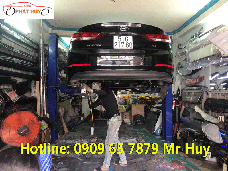 Xịt phủ gầm bảo vệ gầm xe Hyundai Elantra