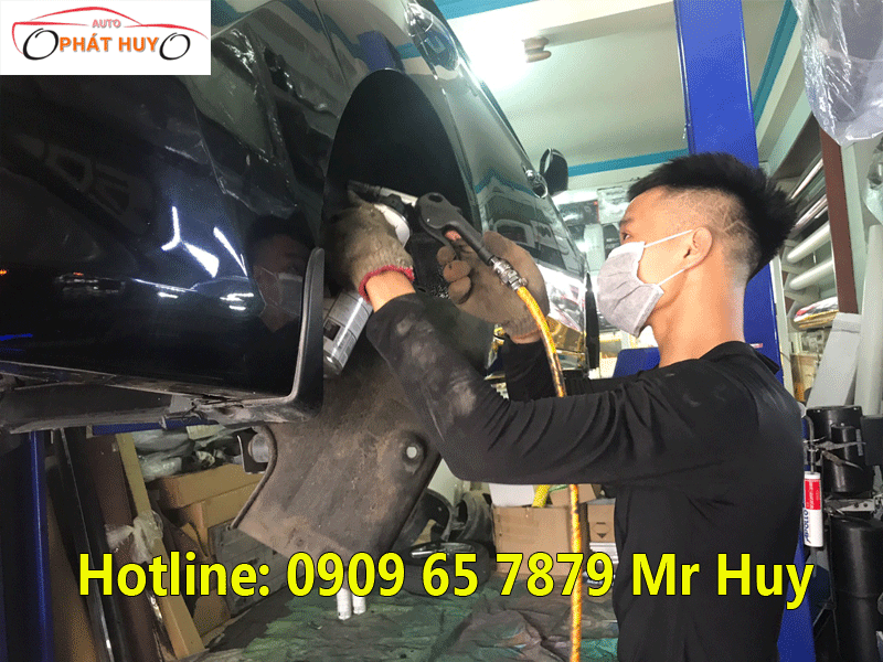 Xịt phủ gầm bảo vệ gầm xe Hyundai Elantra