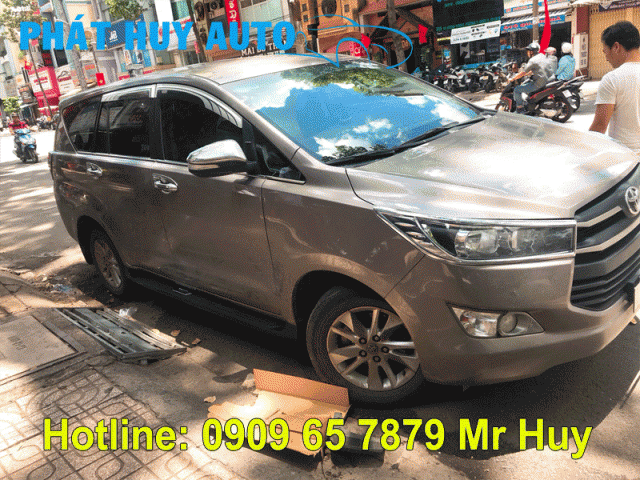 Bệ bước chân zin theo xe Toyota Innova 2018