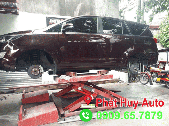 Phủ gầm chống rỉ sét xe Toyota Innova