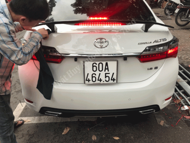 Đuôi gió thể thao cho xe Toyota Altis 2019
