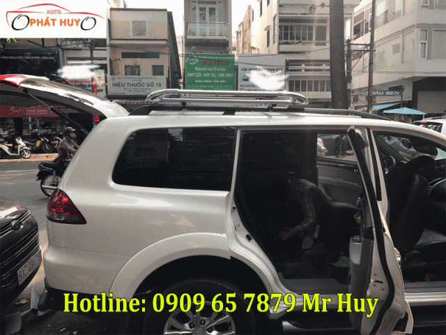 Gắn baga mui cho xe pajero sport
