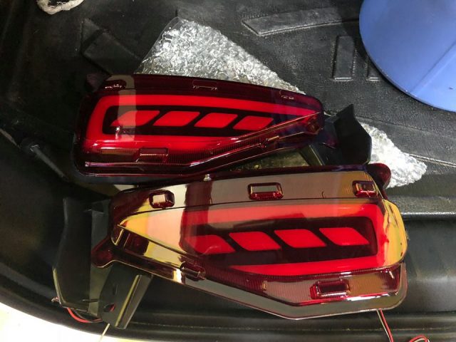 Đèn led gầm sau xe Toyota Fortuner 2018
