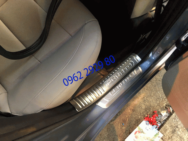 Nẹp bước chân Kia Cerato 2019
