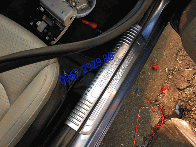 Nẹp bước chân Kia Cerato 2019
