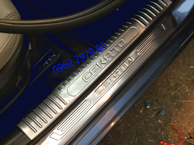 Nẹp bước chân Kia Cerato 2019