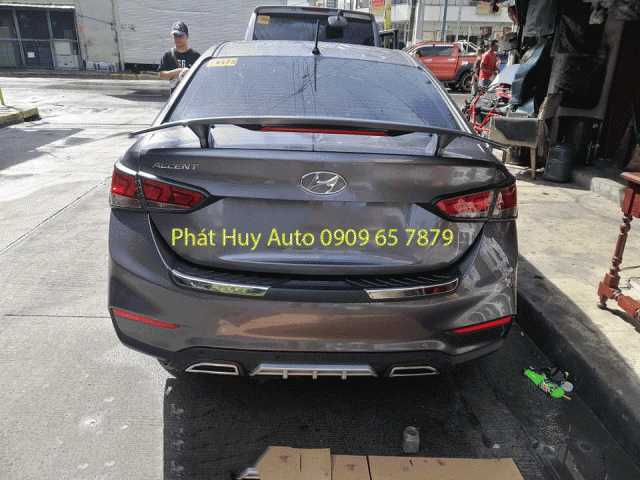 Đuôi cá thể thao xe Hyundai Accent 2019
