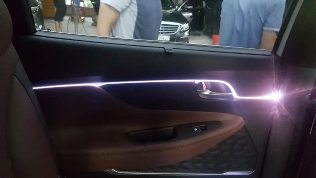Led viền nội thất xe Hyundai Santafe