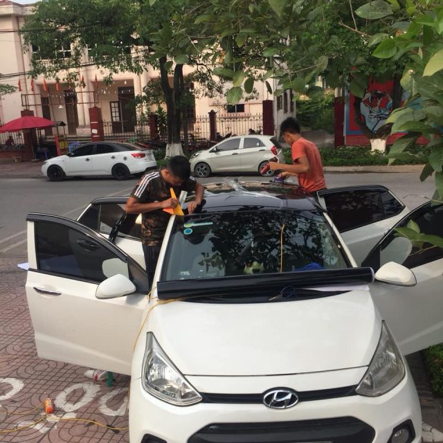 Dán nóc đen xe Suzuki Swift cao cấp