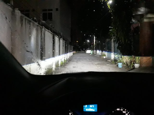 Độ đèn bi xenon Domax cho xe Suzuki Swift