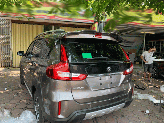 Đuôi gió thể thao xe Suzuki XL7