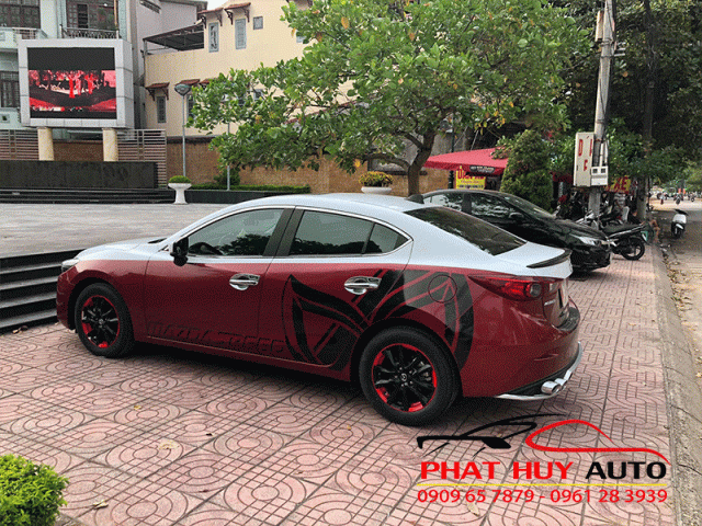 Dán nóc Mazda 3 kiểu Maybach