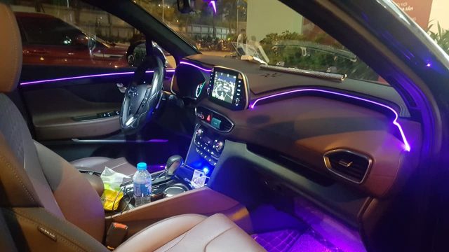 Gắn đèn Led nội thất cho xe Hyundai Kona 