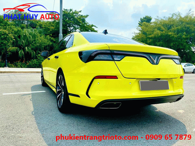 Dán decal đổi màu xe Vinfast LUX