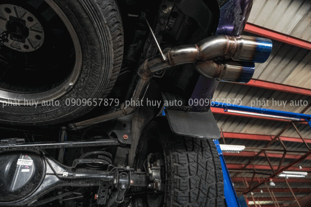 Độ pô cho xe Mitsubishi Pajero Sport