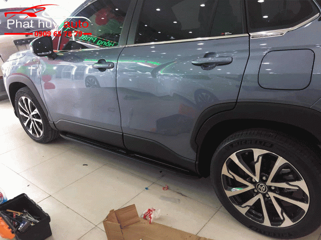 Bệ bước chân theo xe Toyota Corolla Cross 2020