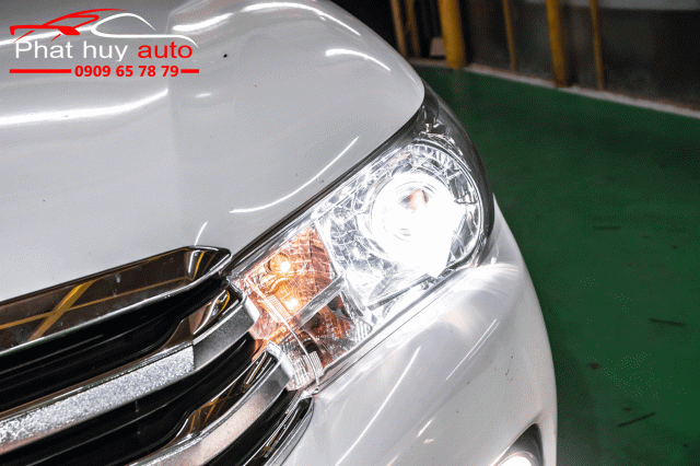 Độ đèn cho xe Toyota Hilux