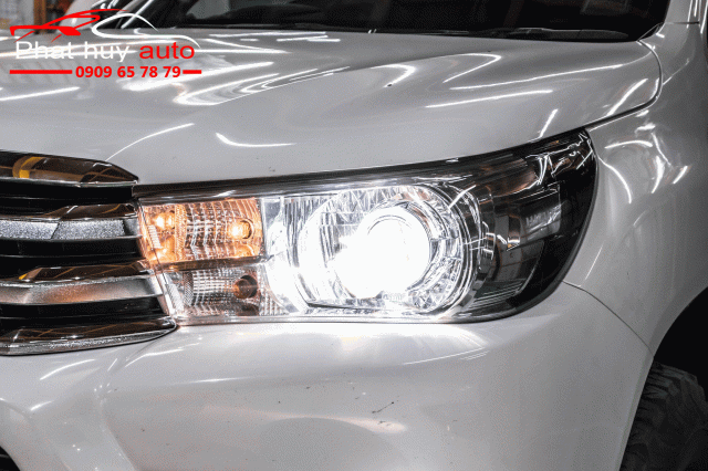 Độ đèn cho xe Toyota Hilux