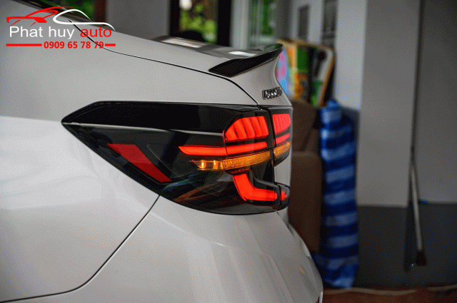 Độ đèn hậu xe Honda Accord 2020