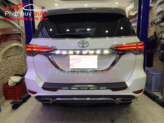 Độ pô xe Fortuner 2021