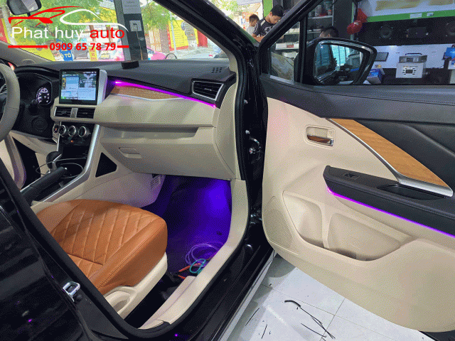 Led nội thất xe Mitsubishi Xpander