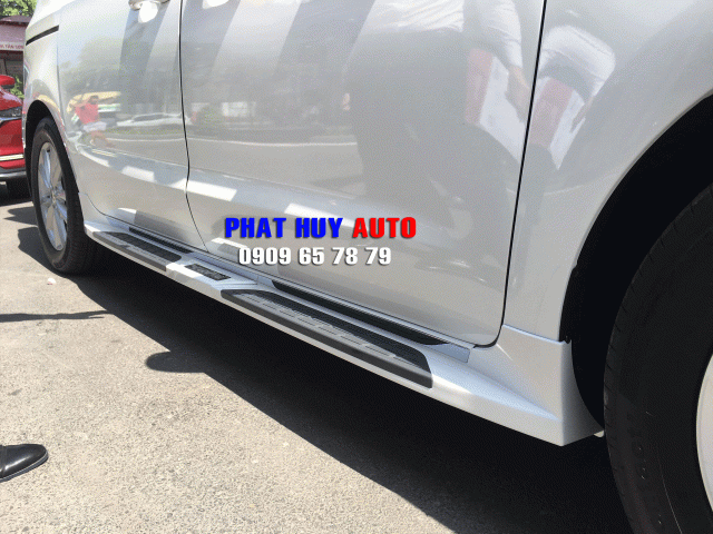 Bệ bước chân Kia Sedona 2021