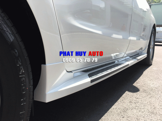 Bệ bước chân Kia Sedona 2021