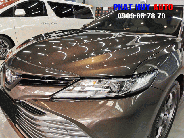 Phủ ceramic cho xe ô tô Toyota Camry 2021